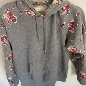 Obey sweatshirt size small